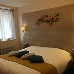 מלון Logis Restaurant Du Cheval Blanc 2*