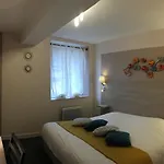 Logis Restaurant Du Cheval Blanc מלון