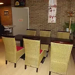 Logis Restaurant Du Cheval Blanc מלון Chamouilley