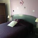 Logis Restaurant Du Cheval Blanc Hotel 2*