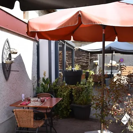 Logis Restaurant Du Cheval Blanc Chamouilley