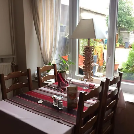Du Cheval Blanc Logis 2*