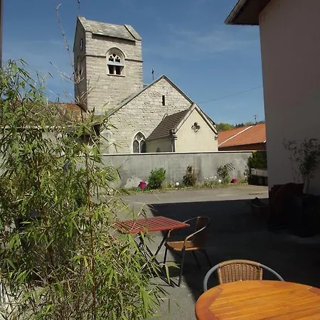 فندق Logis Restaurant Du Cheval Blanc