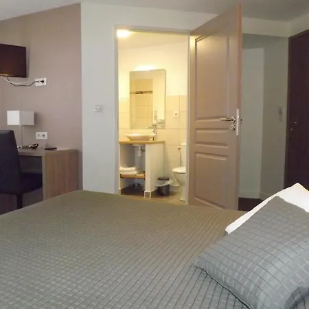 Hotel Du Cheval Blanc Logis Chamouilley