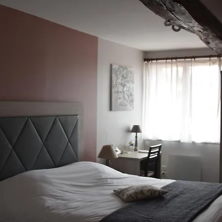 Du Cheval Blanc Logis