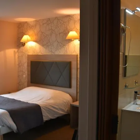 Отель Logis Restaurant Du Cheval Blanc