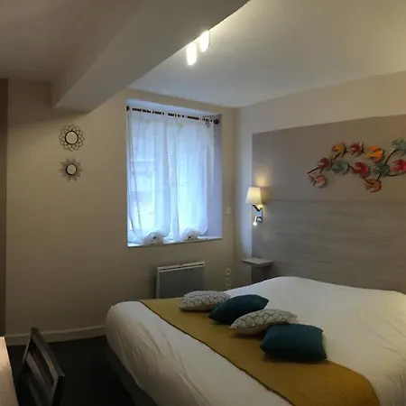 Logis Restaurant Du Cheval Blanc فندق 2*