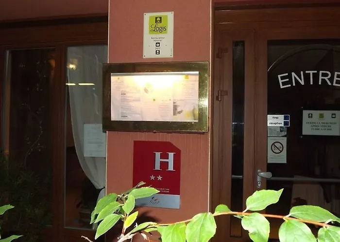 Ξενοδοχείο Logis Restaurant Du Cheval Blanc 2*