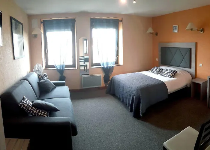 Ξενοδοχείο Logis Restaurant Du Cheval Blanc Chamouilley